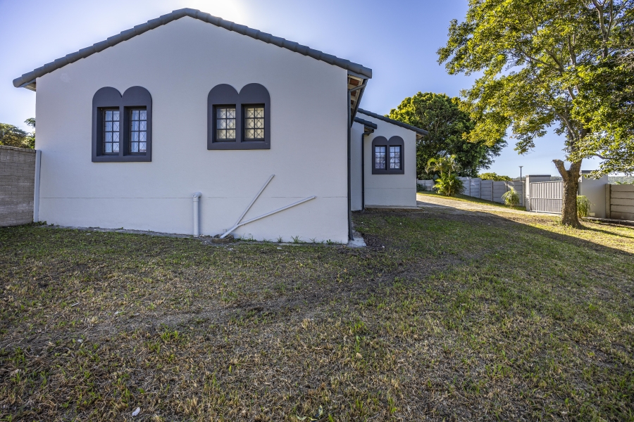 To Let 3 Bedroom Property for Rent in Beacon Bay Eastern Cape